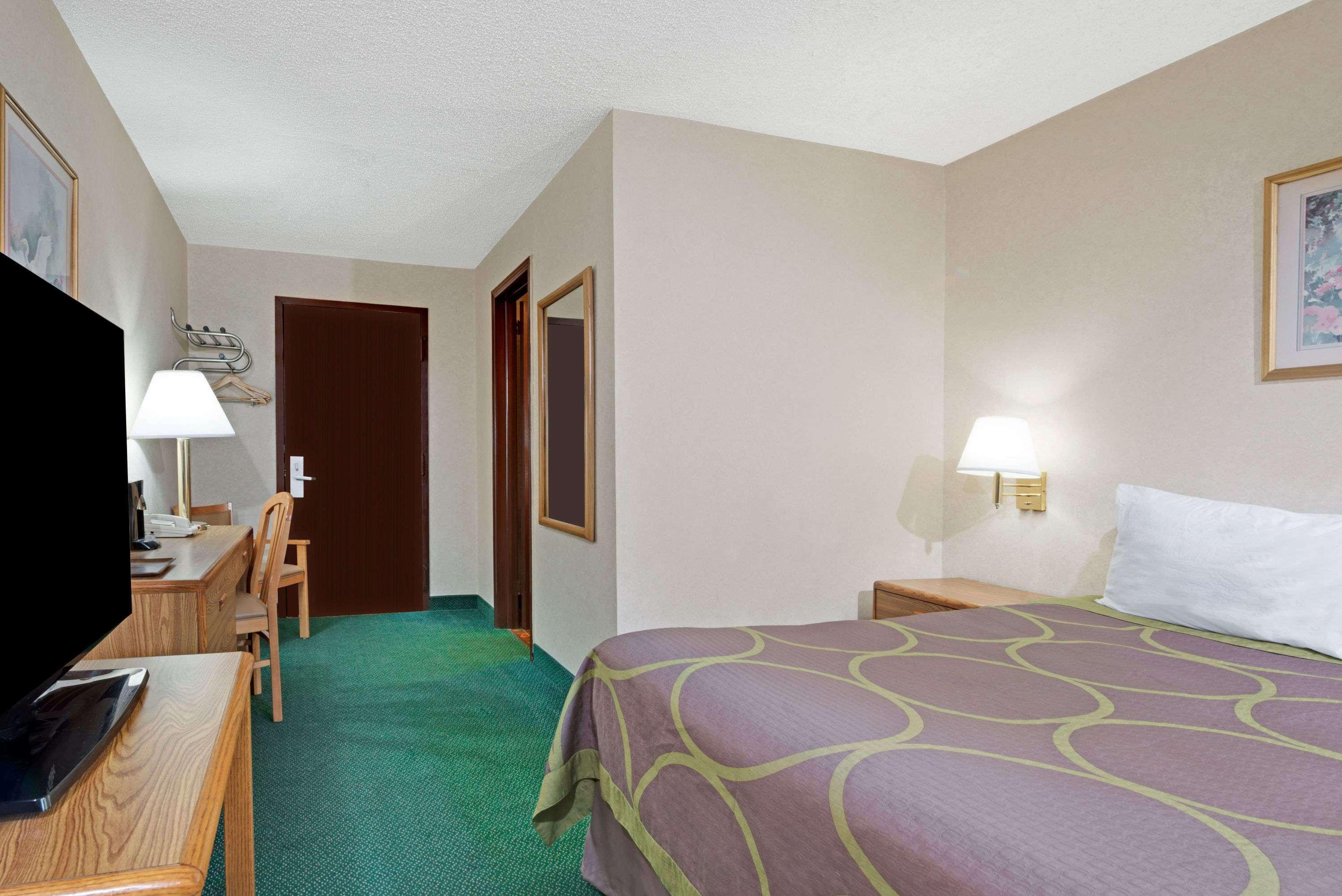 ซูเปอร์ 8 บาย วินด์แฮม เคนมอร์/บัฟฟาโล/ไนแองการาฟอลล์ แอเรีย Hotel Kenmore ภายนอก รูปภาพ