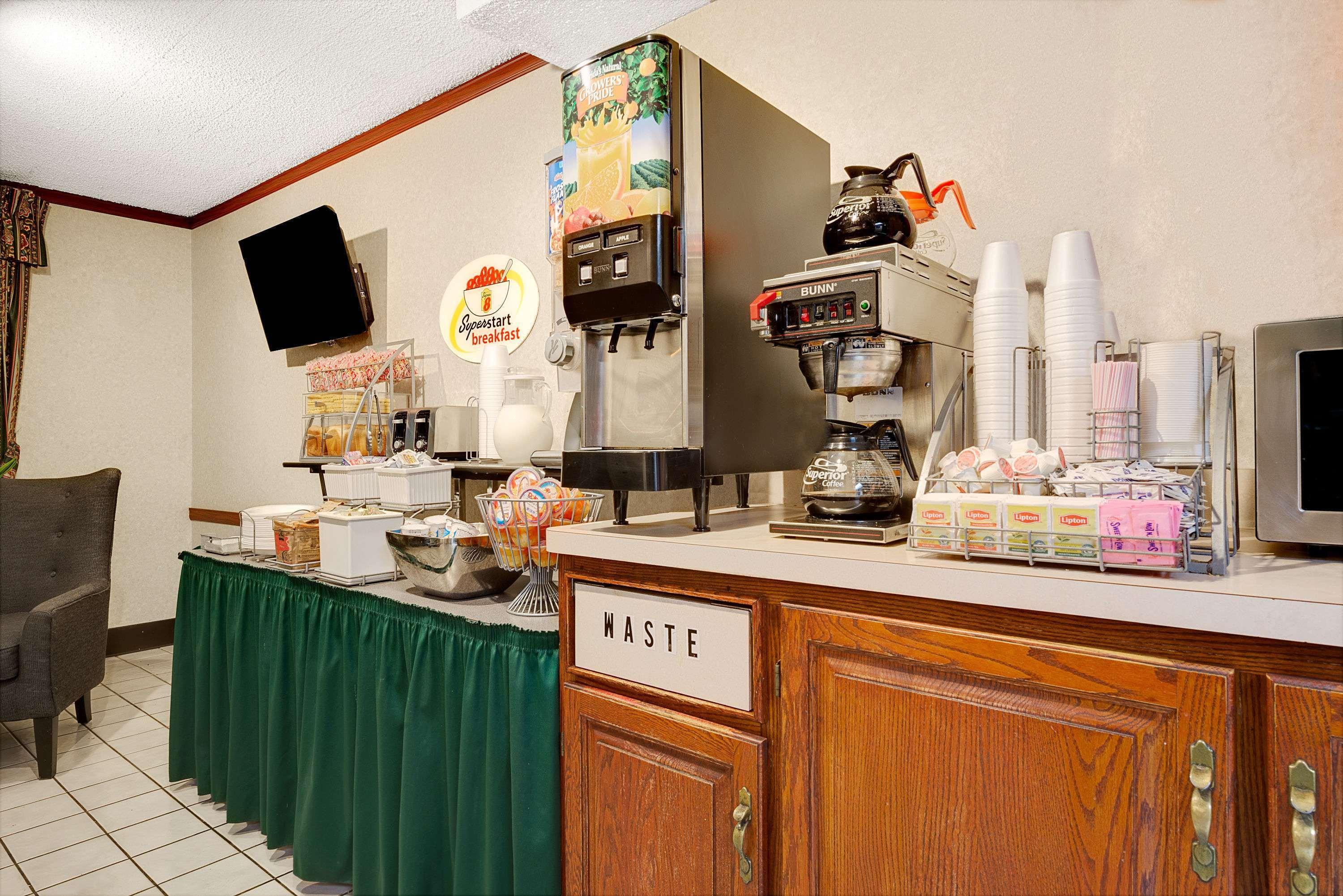 ซูเปอร์ 8 บาย วินด์แฮม เคนมอร์/บัฟฟาโล/ไนแองการาฟอลล์ แอเรีย Hotel Kenmore ภายนอก รูปภาพ