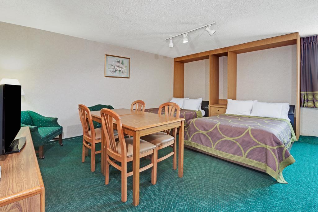 ซูเปอร์ 8 บาย วินด์แฮม เคนมอร์/บัฟฟาโล/ไนแองการาฟอลล์ แอเรีย Hotel Kenmore ภายนอก รูปภาพ